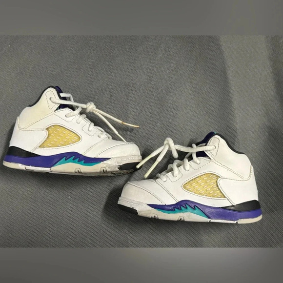 Nike Air Jordan 5 Retro TD Grape White Purple Sneaker - Picture 6 of 9